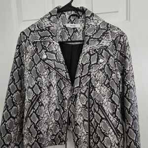Kensie Monochrome Snake Print Jacket